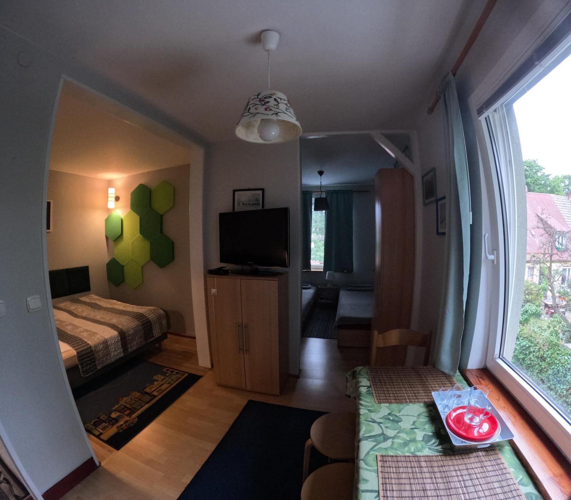- Przy Porcie Homestay *